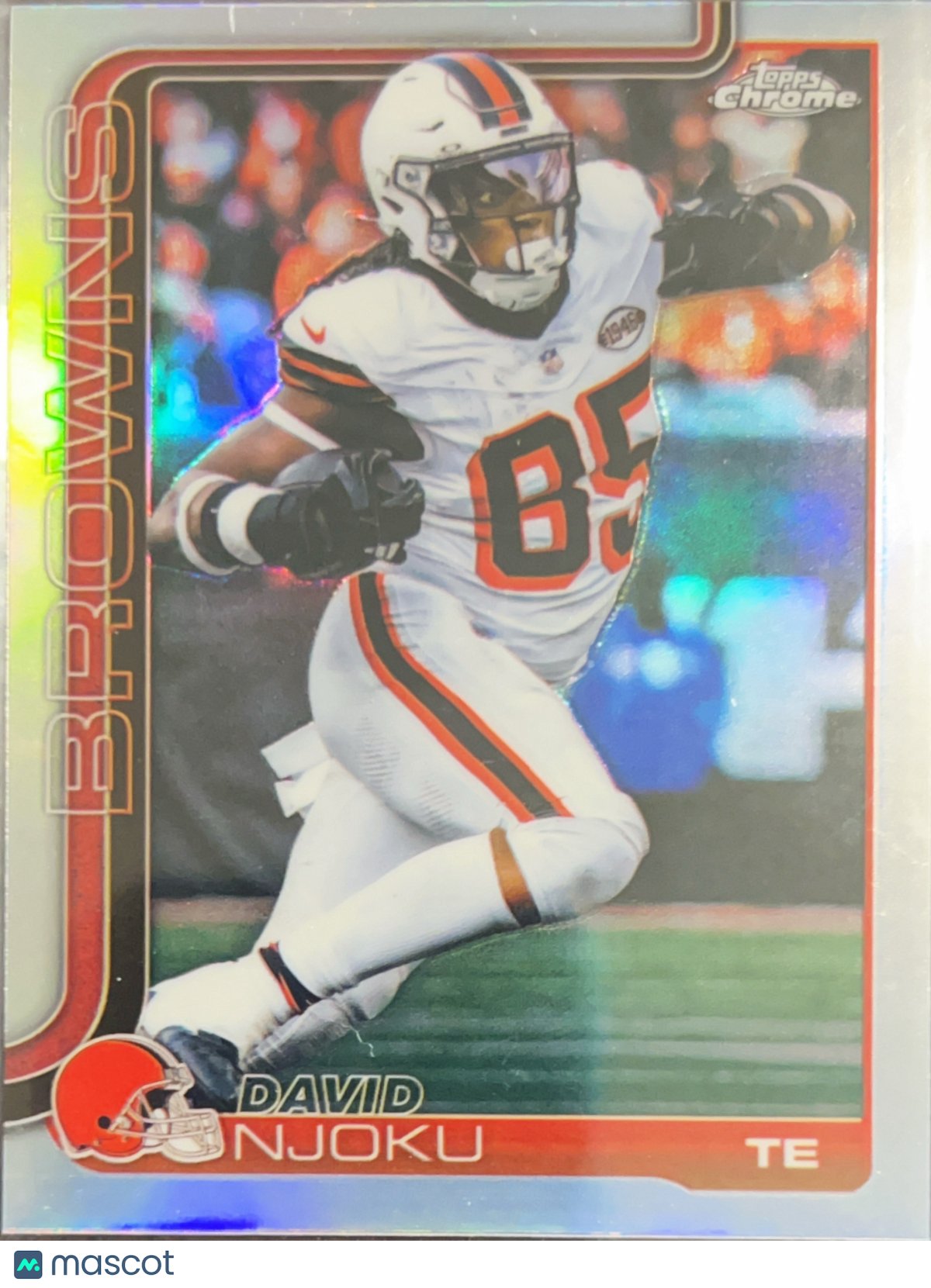 2025 Topps Chrome David Njoku #69 Refractor