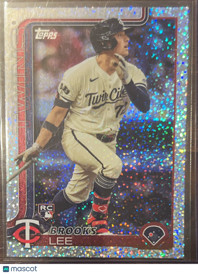 2025 Topps Series 1 Brooks Lee #317 Sandglitter RC