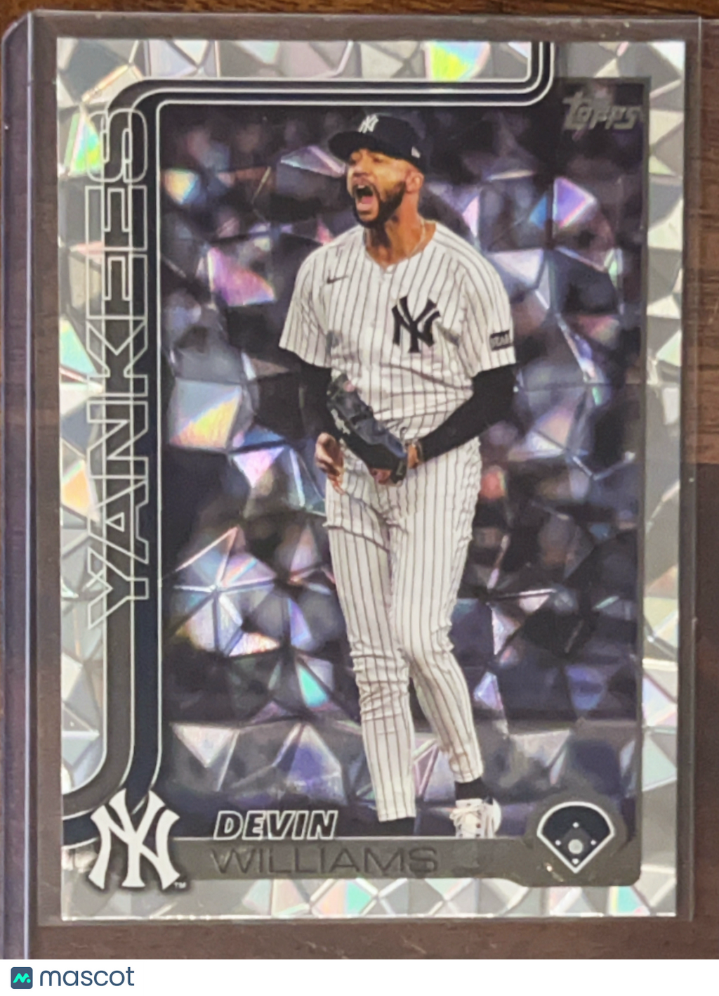 2025 Topps Update Series Devin Williams #US178 Diamante