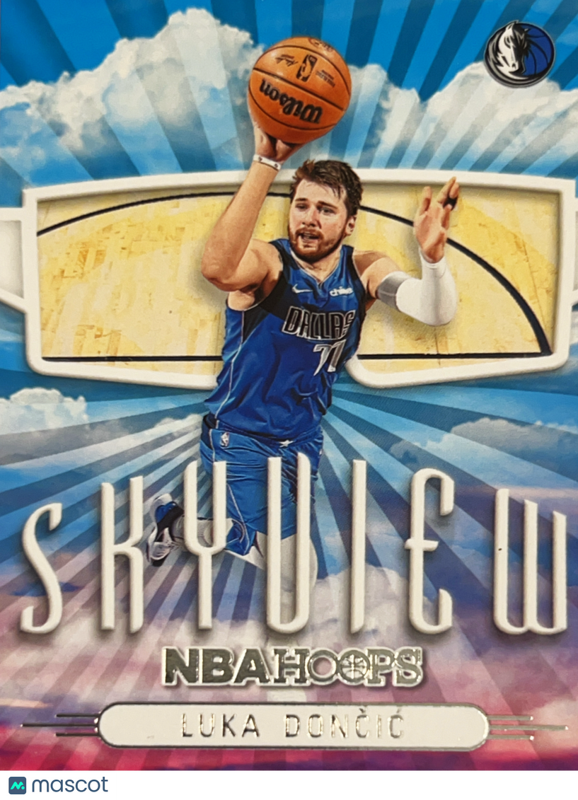 2022 Panini NBA Hoops Skyview Luka Dončić #8