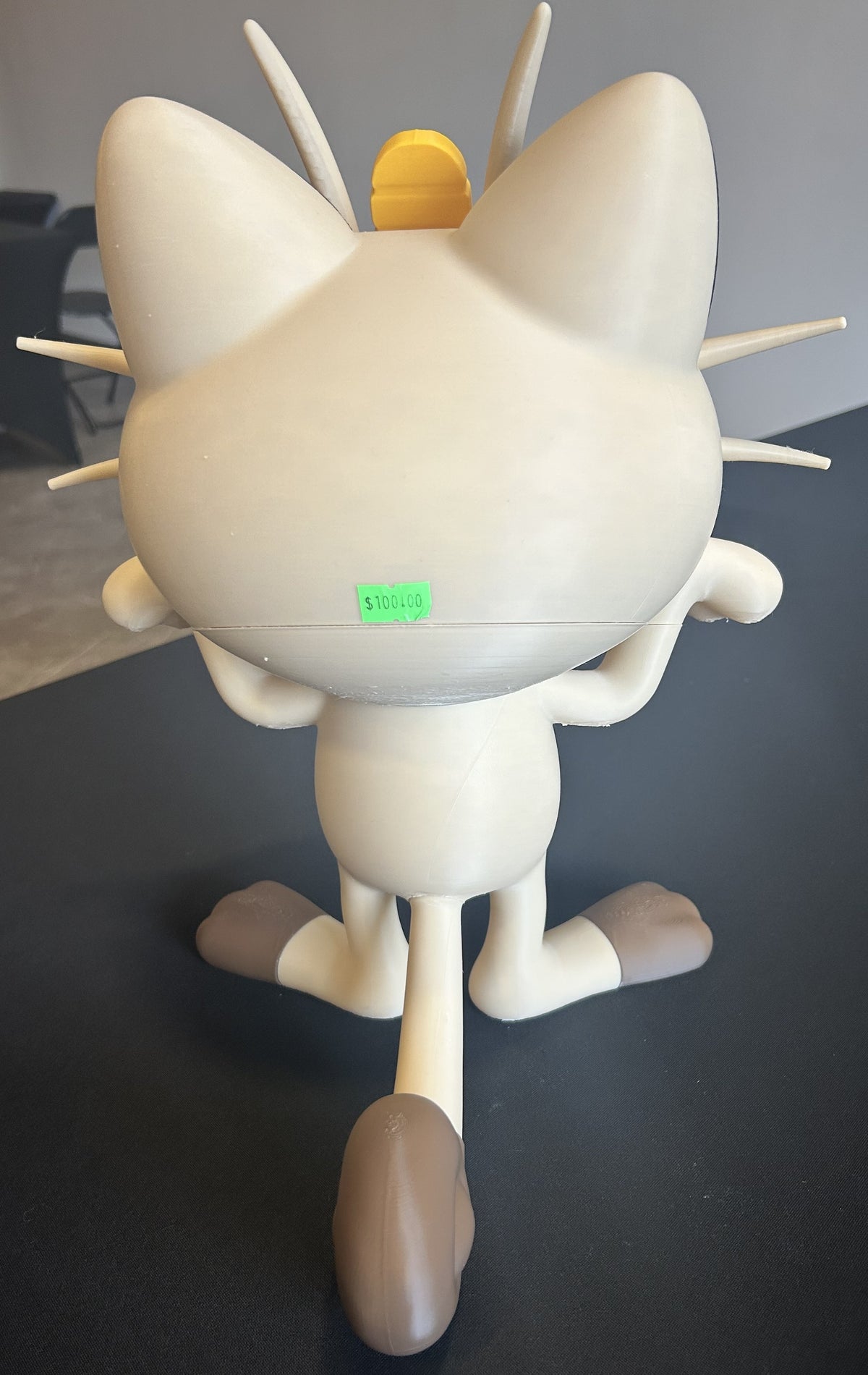Meowth Collectible Figure