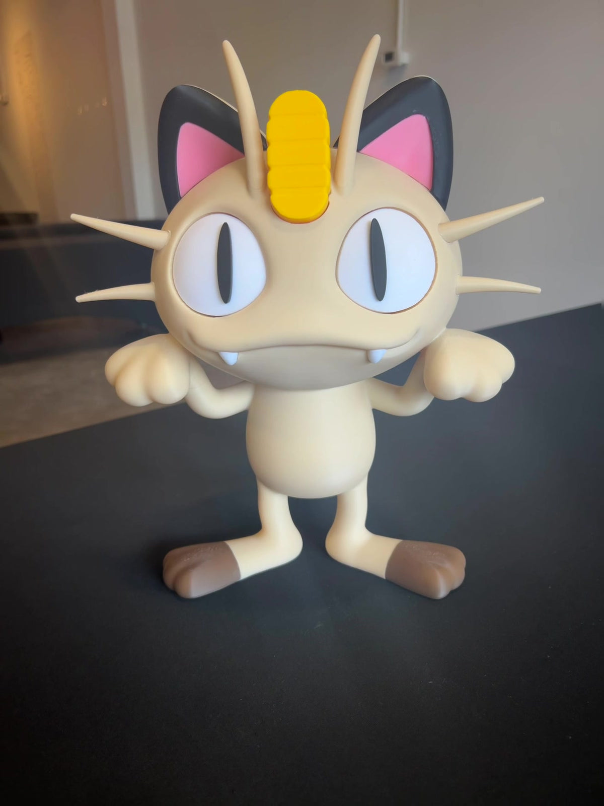 Meowth Collectible Figure